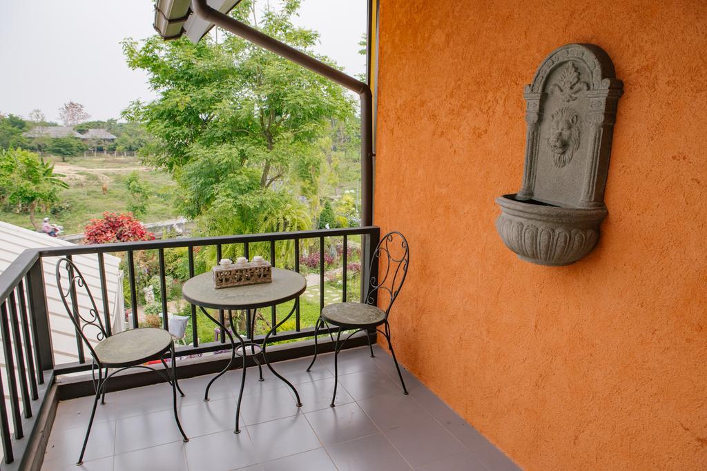 Le Jardin De Maejo Bed and Breakfast Chiang Mai Exteriör bild